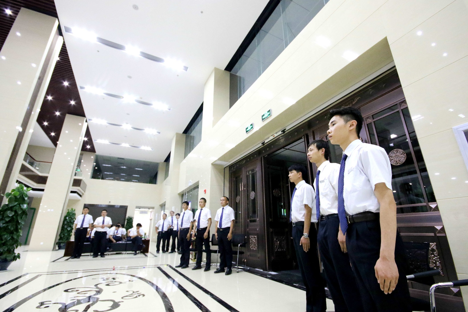 壶关农商银行邀请沈寅鑫老师开展信贷拓展及服务提升两项培训相关图片