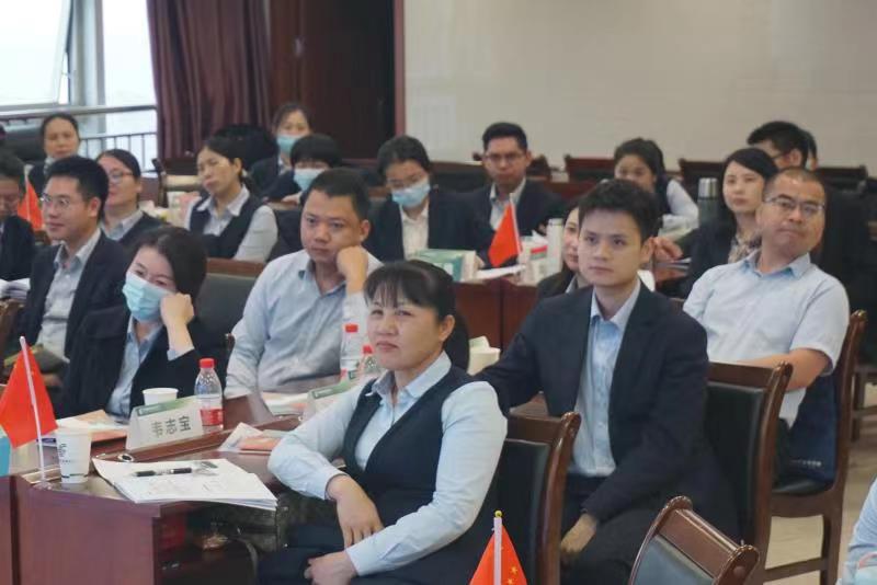 沈寅鑫老师赴广西防城港邮储银行开展信贷营销创新培训相关图片