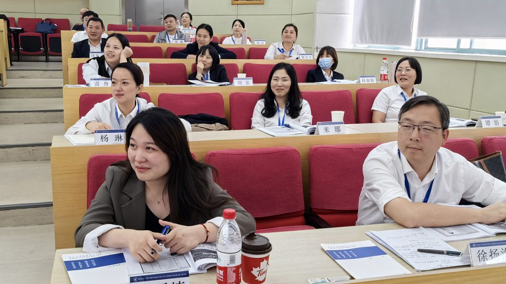 沈寅鑫老师为南昌工商银行学员分享《低成本存款与他行挖转》相关图片