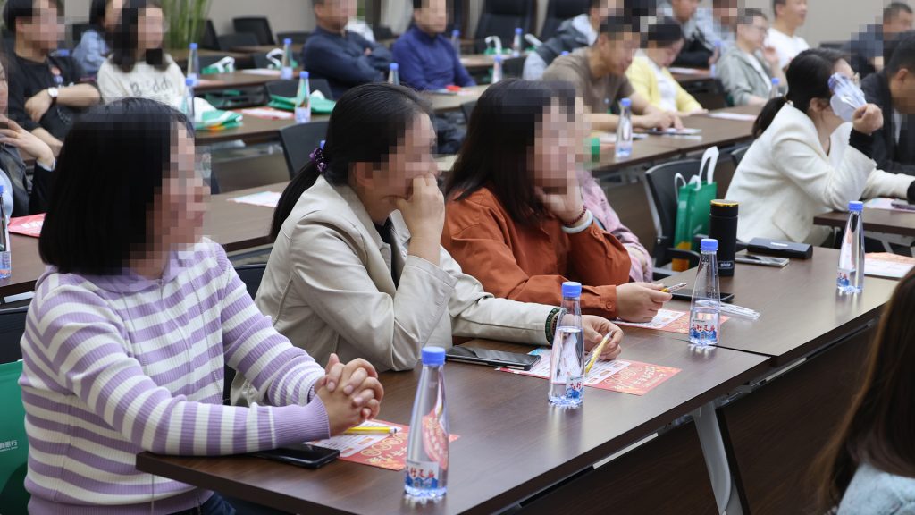 精准导航未来，赋能青春梦想——沈寅鑫老师长治高考志愿公益讲座助力学子科学择校相关图片